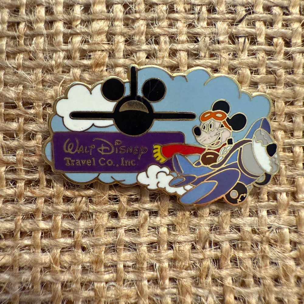 Disney Collectible Pin, early 2000’s, Walt Disney Travel Company Inc